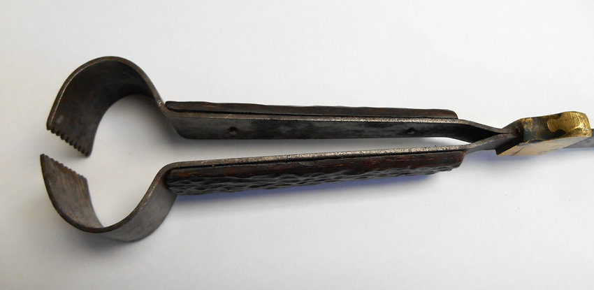 Vintage Henry Boker Sheep castration knife, jigged bone, brass, Made in Germany.