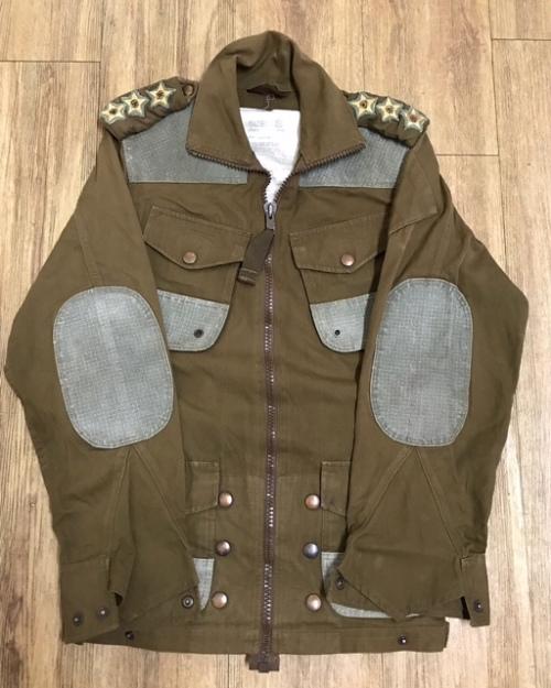 Uniforms SADF Parachute  Jump  jacket  was sold for R1 