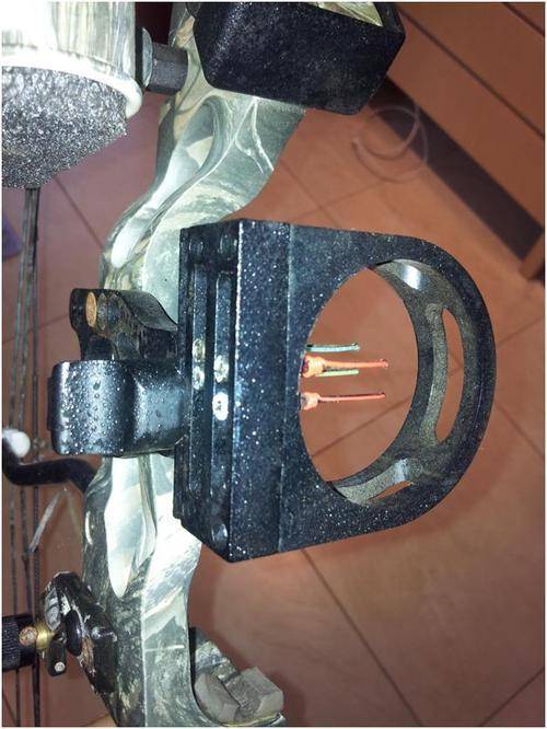 Bows Browning Rage 70lb Compound Bow was sold for R2,310.00 on 31 Dec