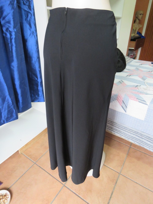 Skirts - Stunning black A-line skirt by 'TRUWORTHS GLAMOUR' in size 38/ ...