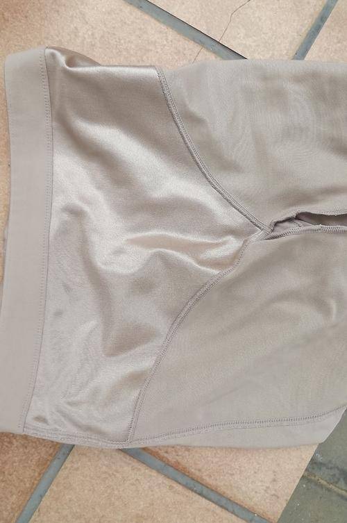 Shapewear Woolworths size 36/12 stretch undergarment designed to make