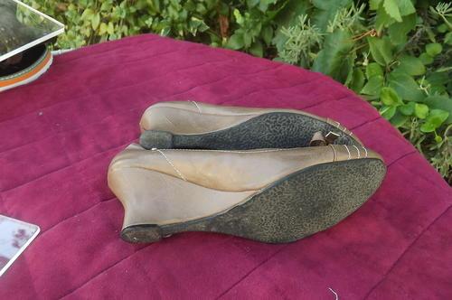 Heels - Pair of comfortable light brown wedge heel shoes by Franco Rossi  size  but in fine condition was sold for  on 14 Mar at 12:46 by  trendyvintage191 in Oudtshoorn (ID:220887278)