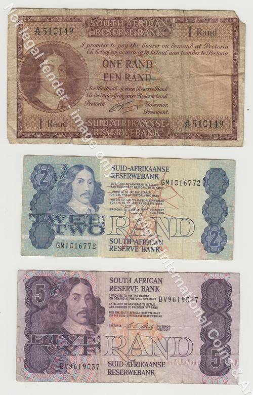 Other South African Bank Notes Lot of 3 old South African banknotes one rand, two rand and