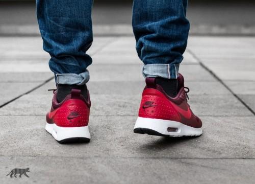 Nike air max tavas night outlet maroon