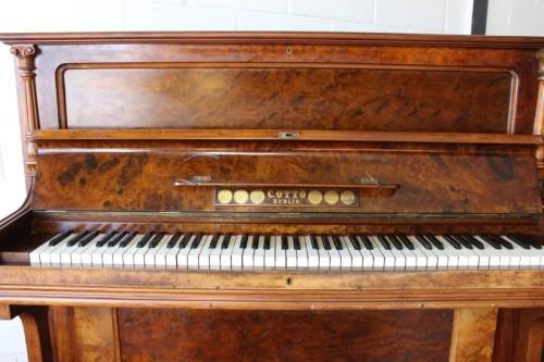 C otto deals berlin upright piano