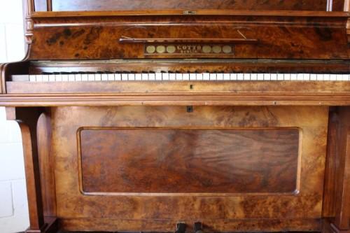 C otto deals berlin upright piano