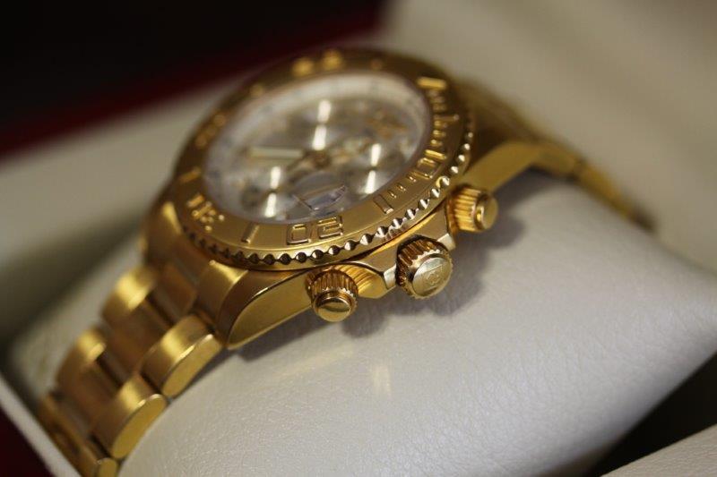 invicta swiss sapphire elite