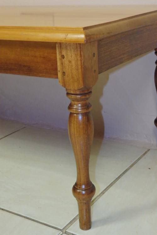 Tables A FANTASTIC "FECHTERS OF KNYSNA" SOLID YELLOW WOOD AND IMBUIA