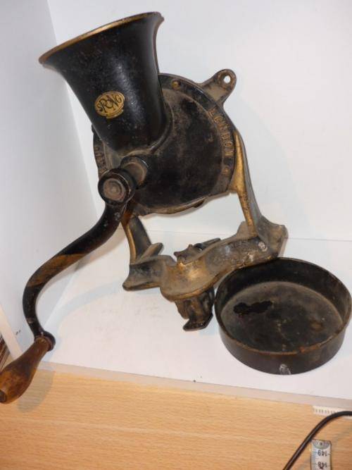 Appliances VINTAGE SPONG No.4COFFEE GRINDER WITH HOLDER43CM TALL