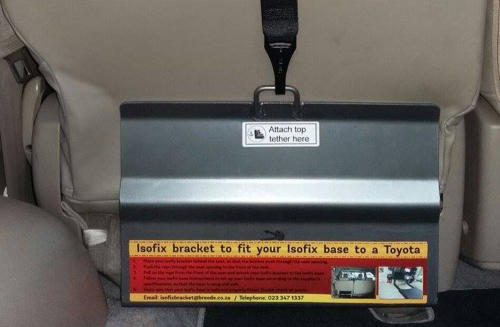 Isofix brackets clearance for toyota hilux