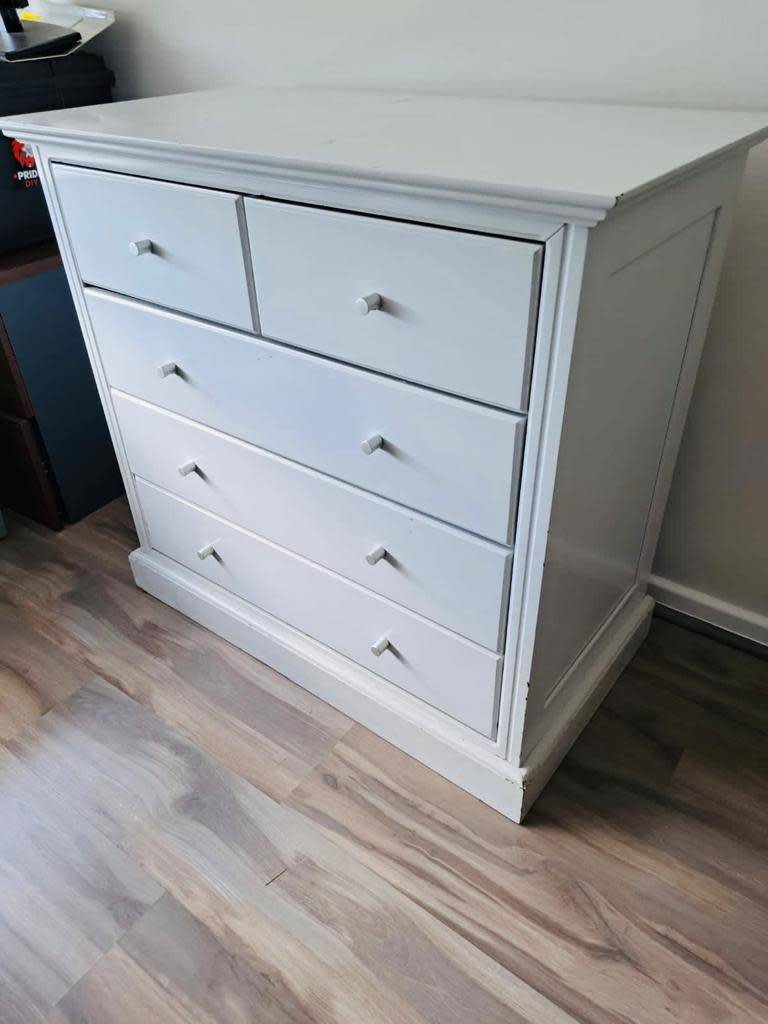 Drawers Solid wooden chest of drawers was sold for R856.00 on 8 Dec