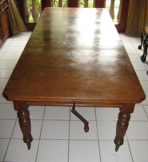 Antique Victorian oak extendable table