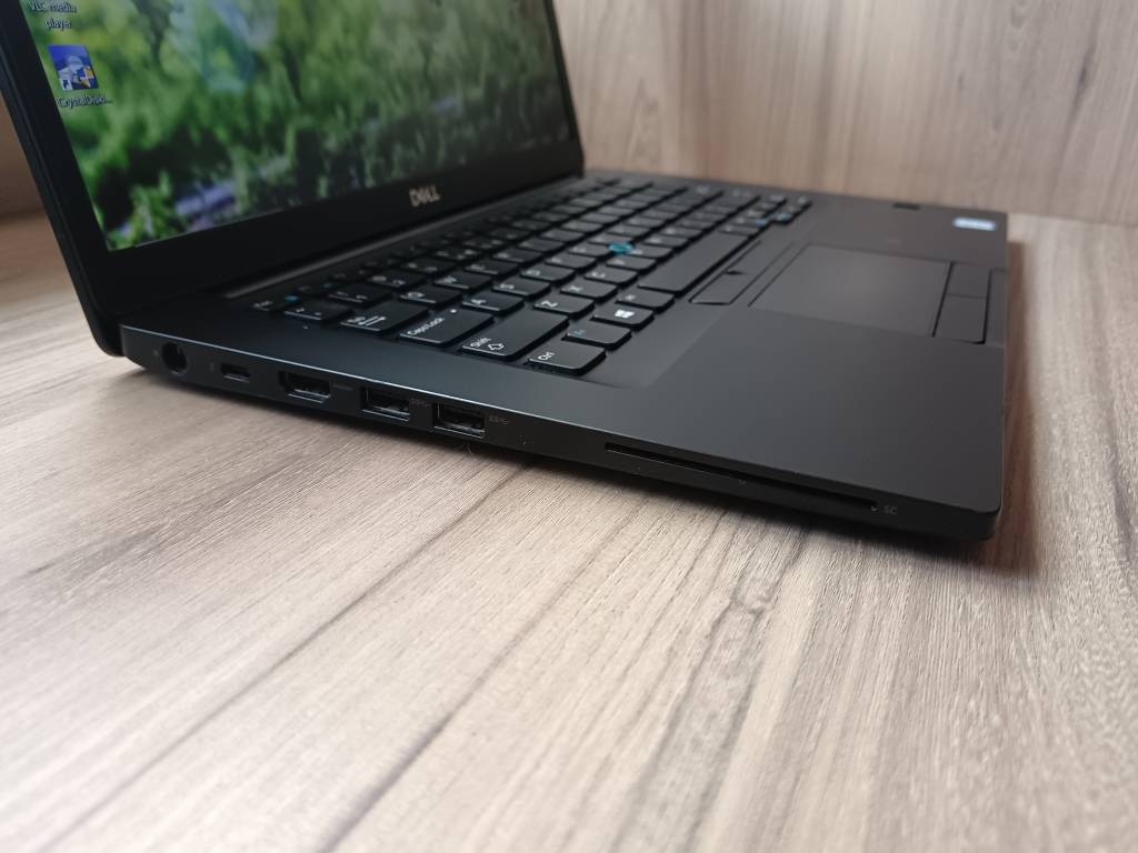 Laptops & Notebooks Dell Latitude 7490 Intel i7, 8th Gen Ultrabook