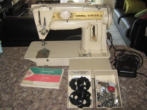 Appliances - Singer Sewing machine Model 411 was sold for R110.00 on 11 ...