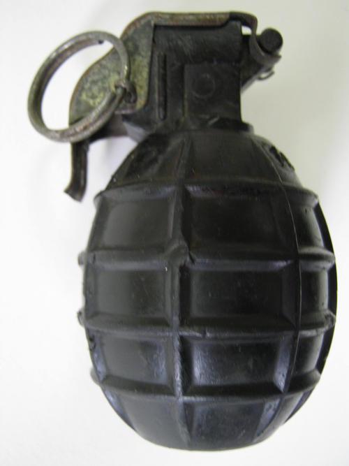 Other War Memorabilia - INERT M-75 HAND GRENADE - IT IS THE CROATION ...