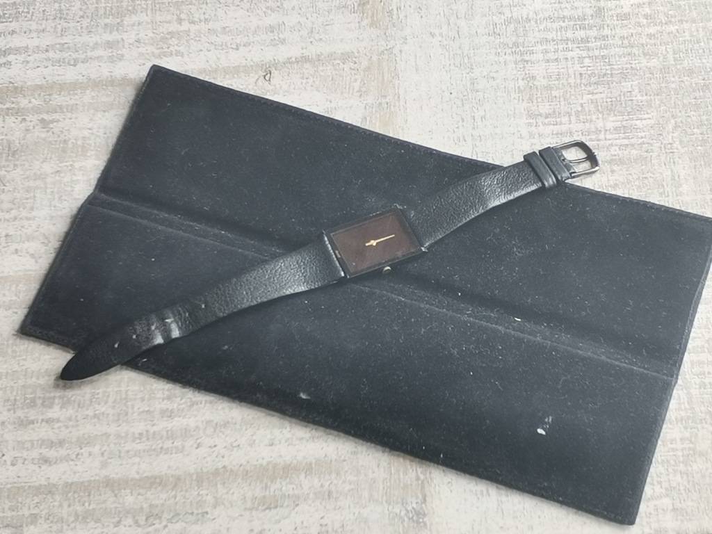 Avanti quartz watch Clearance