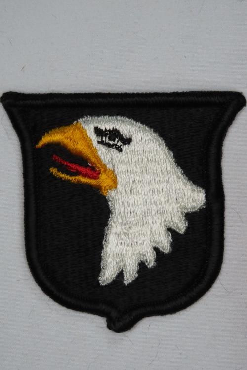 International Badges & Insignia - United States Army 101st Airborne ...