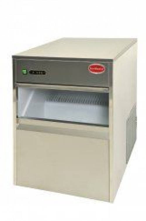 Ice Machines Snomaster 26kg PlumbedIn Ice Maker was listed for R8