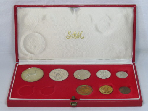 1981 RSA short proof set in long proof box with silver R1