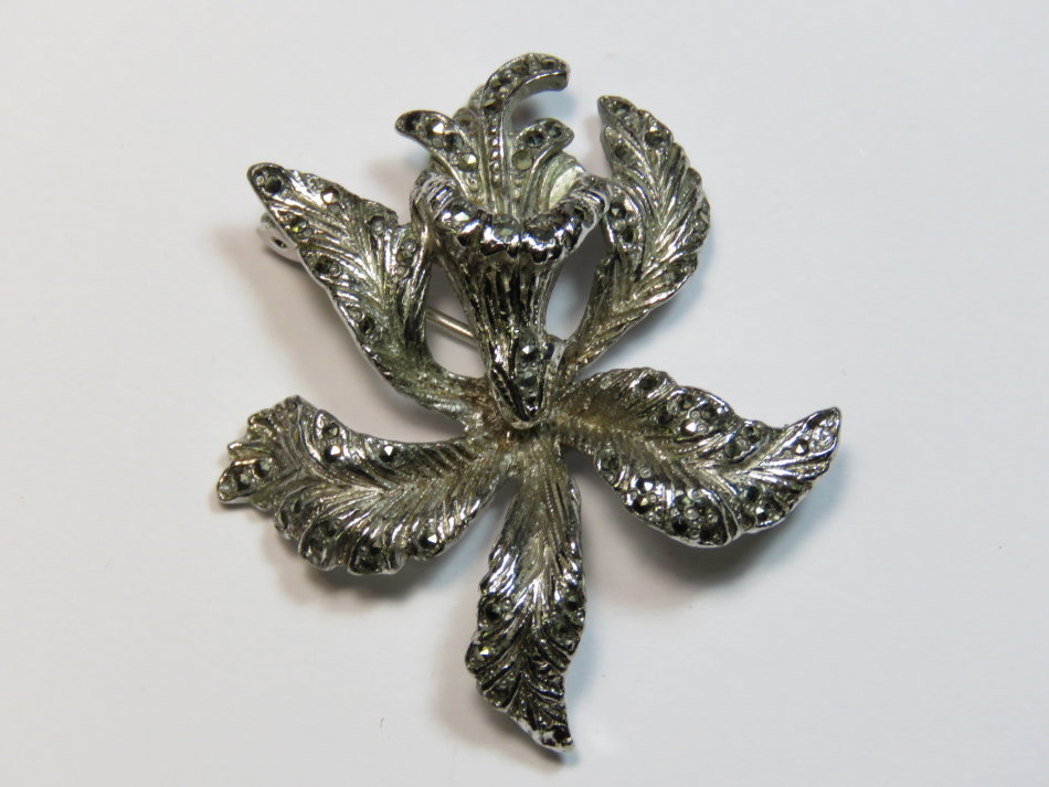 Orchid Brooch with Marcasite Excellent piece !