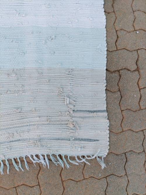 Rugs & Carpets Beautiful Runner Carpet (1 of 2) was sold for R60.00