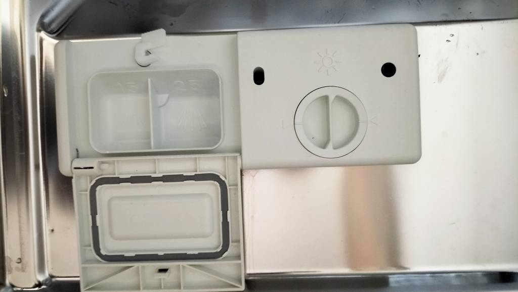 Dishwashers Fully Functioning LG Dishwasher 20 Plate Model LD