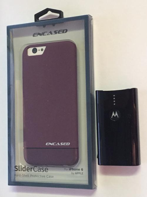 Motorola 3000 mah powerbank - Size relative to an iPhone 6