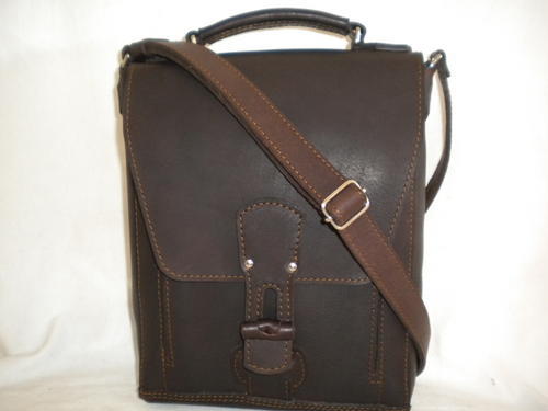 messenger medium leather handbag