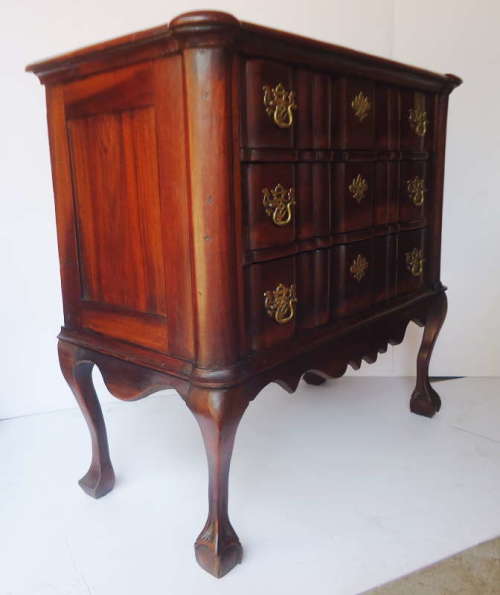 ANTIQUE STINKWOOD CHEST OF DRAWERS