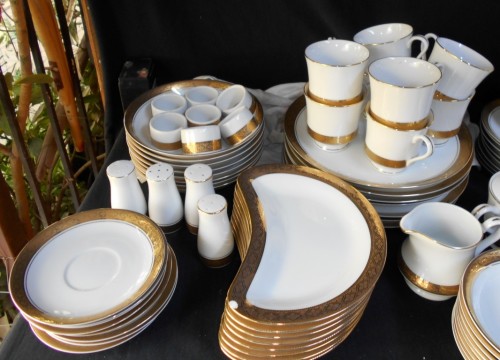 Vintage Presidential Collection 8 Place Setting Dinner and Coffee Set