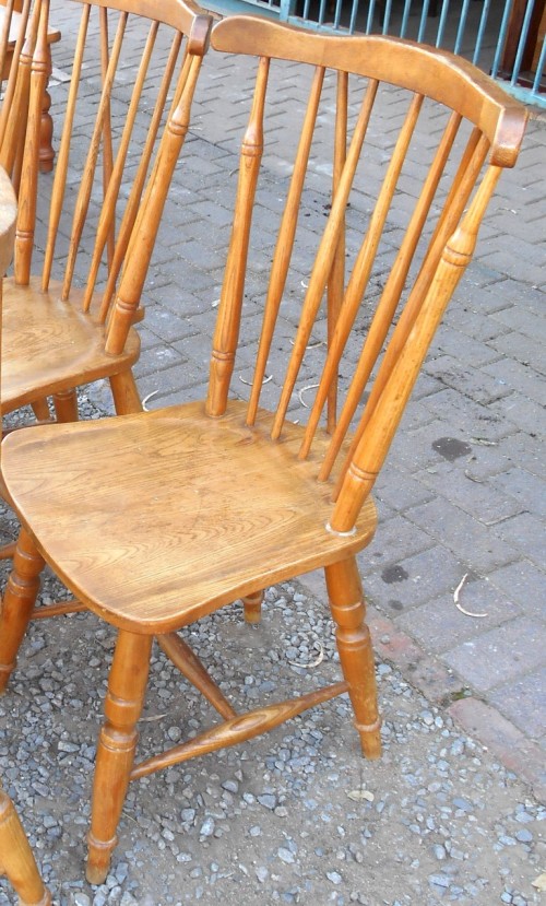 Vintage Set of 6 Solid Oak Spindle Back Dining Chairs