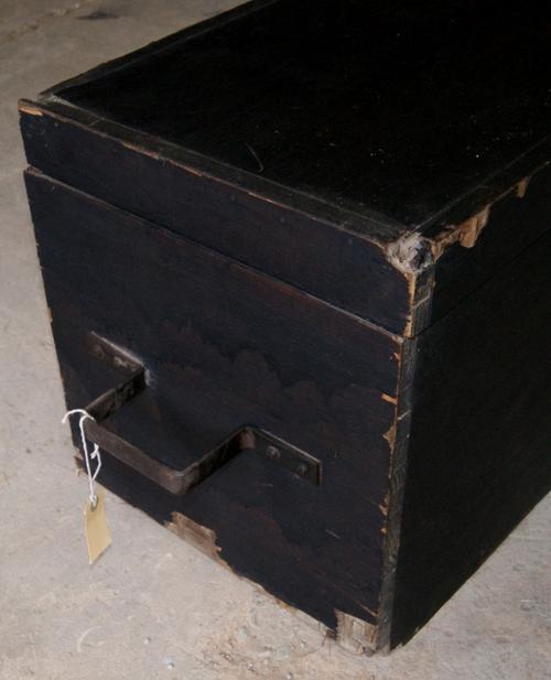 Black Stained Carpenters Chest w/Solid Rung Handles