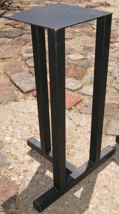 Black 3 Leg Speaker Stands with Spikes