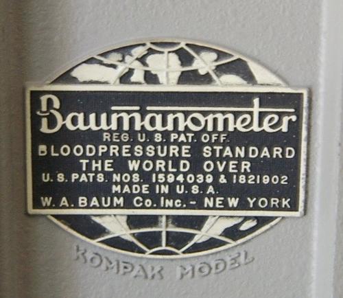Vintage Antique Desk Top Blood Pressure Baumanometer w/ Cuff in Original Case