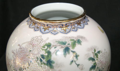 Vintage Kyoto Chrysanthemums and Butterflies Porcelain Large Vase