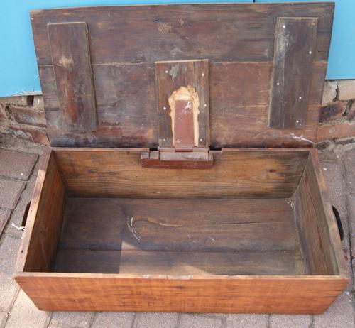 Vintage Gold Reef Jams Wooden Crate