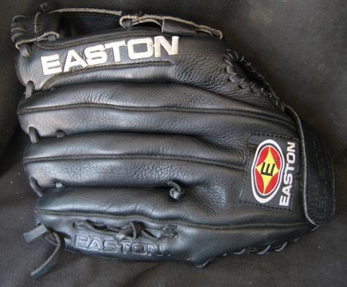 Easton Geniune Leather Black Magic 11.5  Inch Baseball Mitt