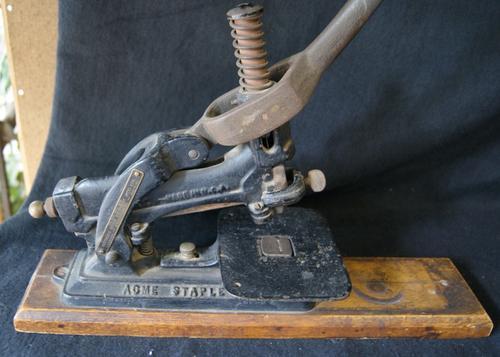 Vintage 1909 Cast Iron Acme No. 1 Staple Binder
