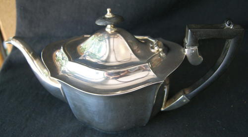 Vintage Silver Plated Large EPNS Tea Pot