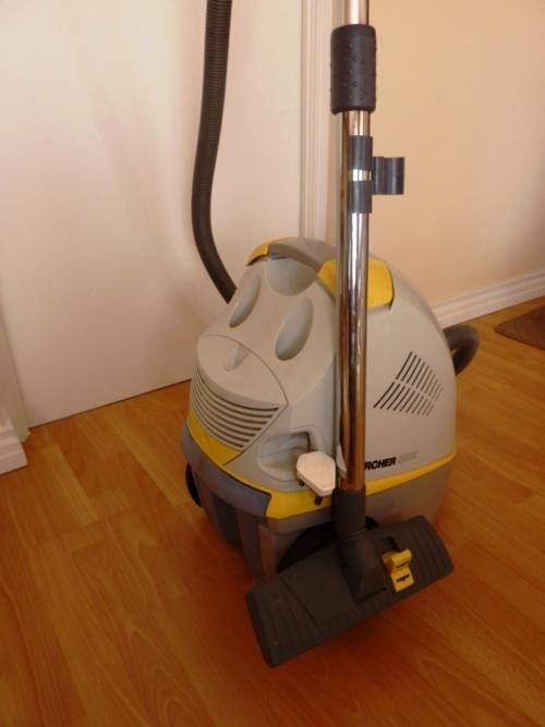 Bagless Vacuums - Karcher 5500 Vacuum Cleaner - powerfull water system ...