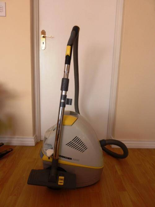 Bagless Vacuums - Karcher 5500 Vacuum Cleaner - powerfull water system ...