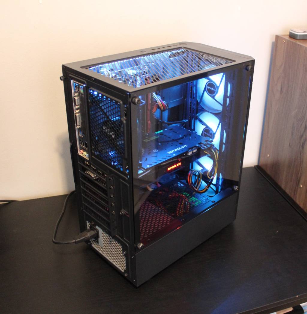 PC Desktops & AllinOnes Black Friday Deal! Gaming PC (i5 8400 6