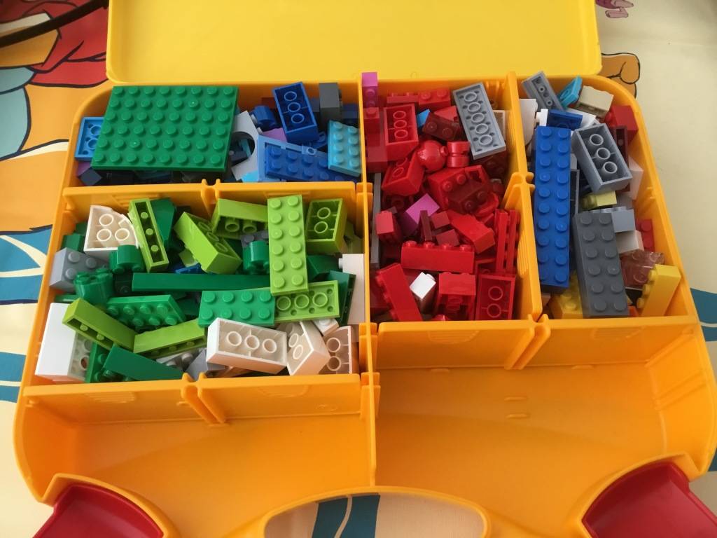 LEGO Sets Lego blocks in yellow lego box for sale in Cape Town (ID