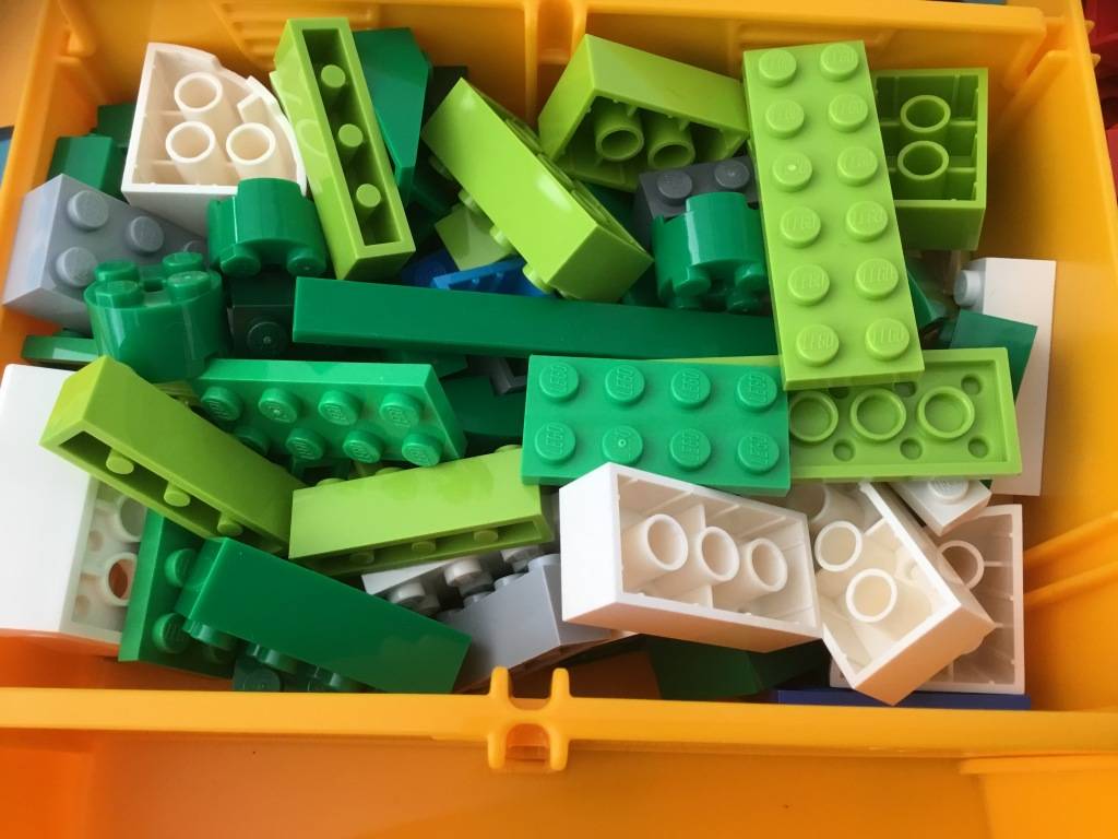 LEGO Sets Lego blocks in yellow lego box for sale in Cape Town (ID