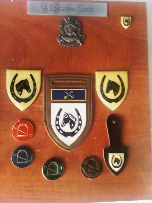 South African Army - SADF BEREDE SENTRUM - OORSPRONKLIK was sold for R1 ...