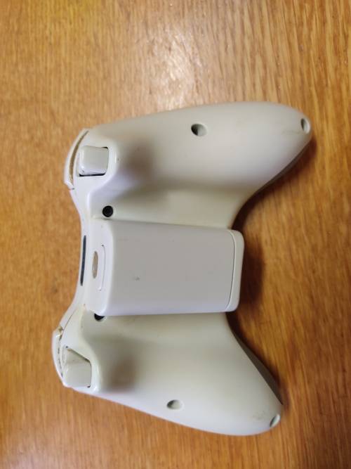 Controllers & Remotes Xbox 360 Controller not working (please read) was listed for R99.00 on