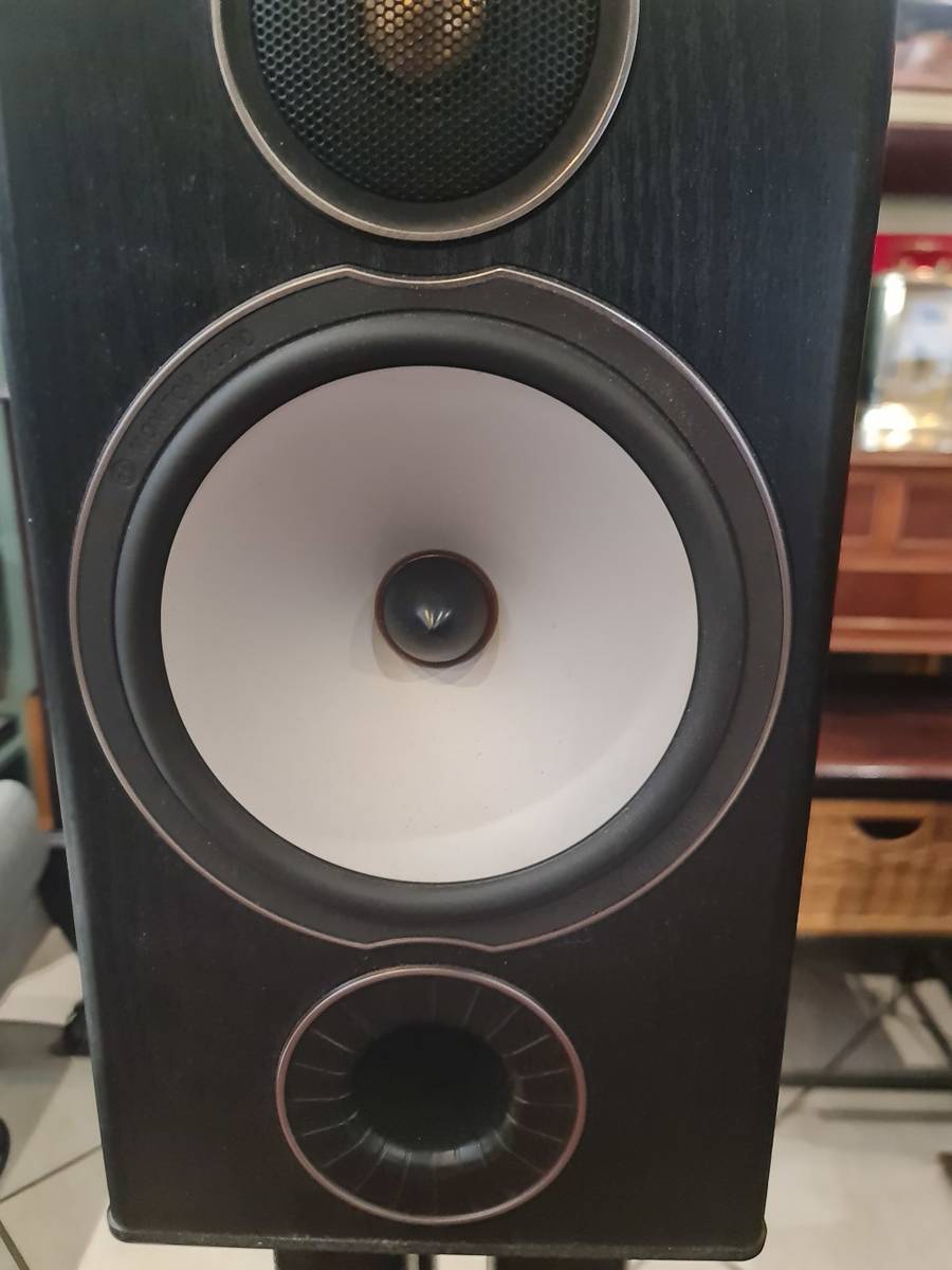 Bookshelf Speakers Monitor Audio Bronze 2 Bookshelf Speakers and