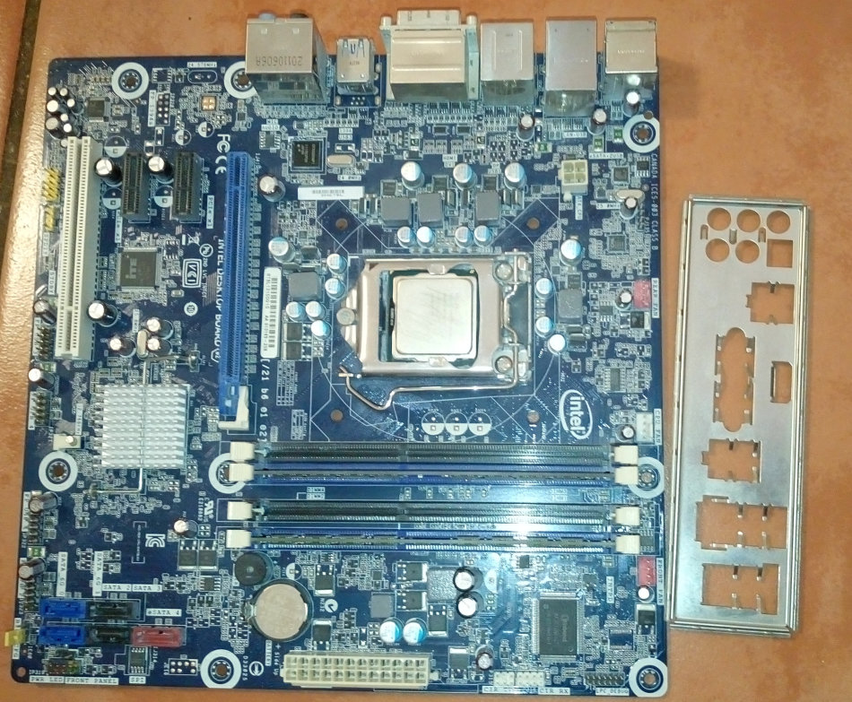 Motherboards - Intel DH67BL Desktop Board Media Series LGA 1155 DDR