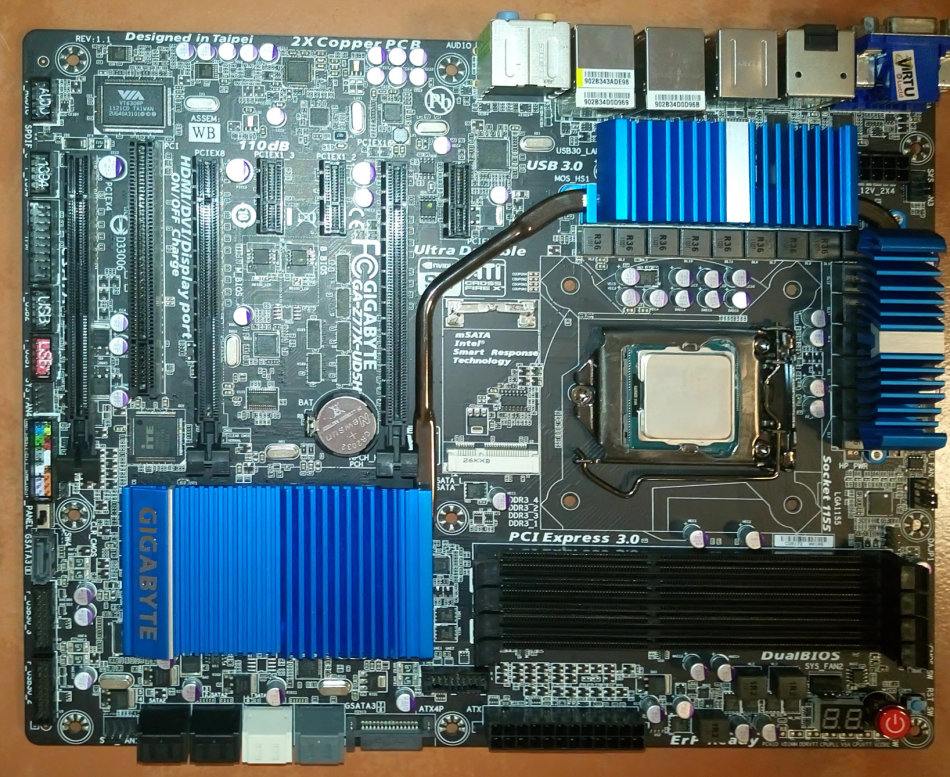 Motherboards - Gigabyte GA-Z77X-UD5H LGA 1155 AMD CrossFireX/NVIDIA SLI