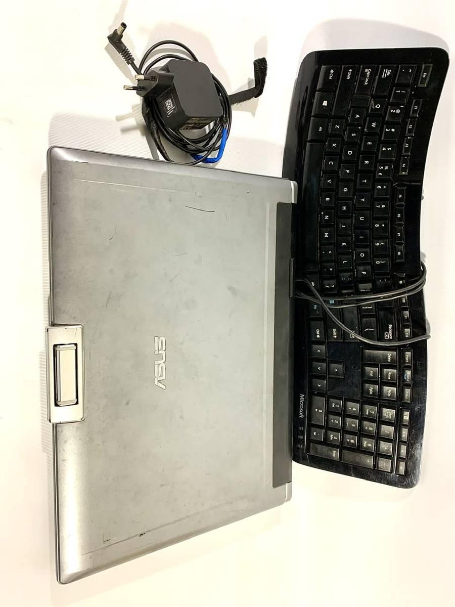 Laptops & Notebooks ASUS F5RL Laptop for sale in Pietermaritzburg (ID